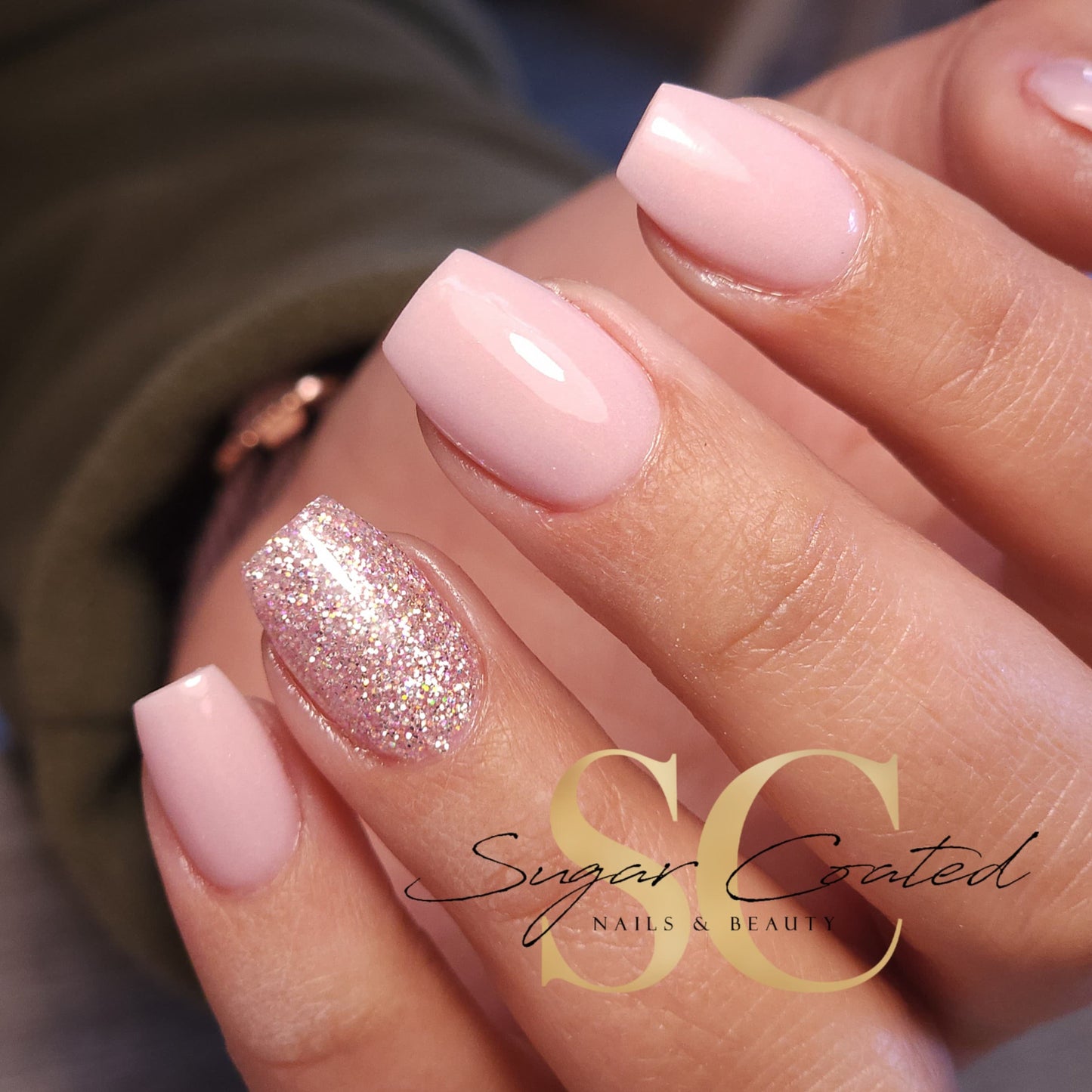 Nude Rosey